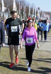 Den Haag 8 maart 2015Katja Schuurman loopt de city pier city loop CPC van 10 km voor haar tv programma. Marco Koers vergezelt haar.