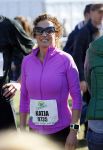 Den Haag 8 maart 2015Katja Schuurman loopt de city pier city loop CPC van 10 km voor haar tv programma. Marco Koers vergezelt haar.