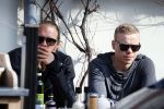 Amsterdam 17 maart 2015
Kolbeinn Sigthorsson met een kennis op terras