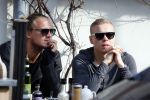 Amsterdam 17 maart 2015
Kolbeinn Sigthorsson met een kennis op terras