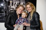 Alphen aan de Rijn 28 februari 2015
Opening expositie Myrthe Mylius. Vriend Thomas Berge en zoontje Jack zijn natuurlijk aanwezig.
