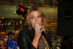 Alphen aan de Rijn 28 februari 2015
Opening expositie Myrthe Mylius. Vriend Thomas Berge en zoontje Jack zijn natuurlijk aanwezig.