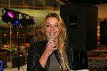 Alphen aan de Rijn 28 februari 2015
Opening expositie Myrthe Mylius. Vriend Thomas Berge en zoontje Jack zijn natuurlijk aanwezig.
