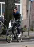 Amsterdam 27 maart 2015
Naomi v As op de fiets in Amsterdam zuid.