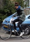 Amsterdam 27 maart 2015
Naomi v As op de fiets in Amsterdam zuid.