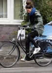 Amsterdam 27 maart 2015
Naomi v As op de fiets in Amsterdam zuid.