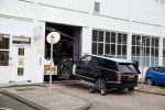 Amsterdam 31 maart 2015
Olcay Gulsen haar range Rover (auto) wordt weg gesleept.