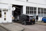 Amsterdam 31 maart 2015
Olcay Gulsen haar range Rover (auto) wordt weg gesleept.