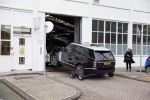 Amsterdam 31 maart 2015
Olcay Gulsen haar range Rover (auto) wordt weg gesleept.