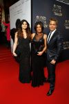 Amsterdam 30 maart 2015
Premiere Bloed zweet en tranen (film over het leven van Andre Hazes) in Tuschinski.
rachel Hazes met Roxeanne Hazes en vriend en Dre Hazes en vriendin