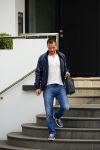Hamburg 18 maart 2015
Rafael v d Vaart vertrekt vanaf zijn huis naar de training van HSV