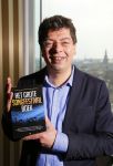 Amsterdam 24 maart 2015
presentatie het grote songfestival boek door Richard v d Crommert en Dave Boomkens in het double three hotel