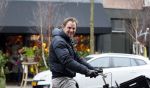 Amsterdam 14 maart 2015
Ronald de Boer op de fiets in de cornelis schuytstraat