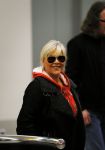 Schiphol 26 maart 2015
Samantha Fox arriveert op schiphol. Varol Porsemay haalt haar op