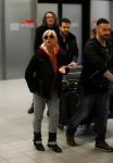 Schiphol 26 maart 2015
Samantha Fox arriveert op schiphol. Varol Porsemay haalt haar op