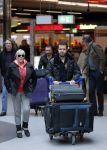 Schiphol 26 maart 2015
Samantha Fox arriveert op schiphol. Varol Porsemay haalt haar op