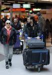 Schiphol 26 maart 2015
Samantha Fox arriveert op schiphol. Varol Porsemay haalt haar op