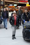 Schiphol 26 maart 2015
Samantha Fox arriveert op schiphol. Varol Porsemay haalt haar op