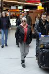 Schiphol 26 maart 2015
Samantha Fox arriveert op schiphol. Varol Porsemay haalt haar op