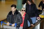 Schiphol 26 maart 2015
Samantha Fox arriveert op schiphol. Varol Porsemay haalt haar op
