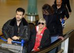 Schiphol 26 maart 2015
Samantha Fox arriveert op schiphol. Varol Porsemay haalt haar op