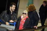 Schiphol 26 maart 2015
Samantha Fox arriveert op schiphol. Varol Porsemay haalt haar op