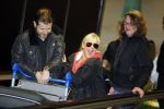 Schiphol 26 maart 2015
Samantha Fox arriveert op schiphol. Varol Porsemay haalt haar op