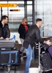 Schiphol 26 maart 2015
Samantha Fox arriveert op schiphol. Varol Porsemay haalt haar op