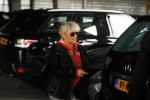 Schiphol 26 maart 2015
Samantha Fox arriveert op schiphol. Varol Porsemay haalt haar op