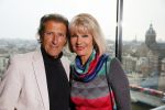 Amsterdam 24 maart 2015
presentatie het grote songfestival boek door Richard v d Crommert en Dave Boomkens in het double three hotel.
Saskia en Serge