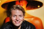 Alphen aan de Rijn 28 februari 2015
Opening expositie Myrthe Mylius. Vriend Thomas Berge en zoontje Jack zijn natuurlijk aanwezig.