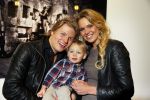 Alphen aan de Rijn 28 februari 2015
Opening expositie Myrthe Mylius. Vriend Thomas Berge en zoontje Jack zijn natuurlijk aanwezig.
