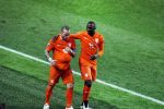 Amsterdam 28 maart 2015
Wesley Sneijder maakt de 1-1 bin Nederland-Turkije in de amsterdam Arena.
Daarna stopt hij een bal onder zijn shirt en een duim in zijn mond ten teken dat zijn vrouw Yolanthe Sneijder Cabau een kindje krijgen
