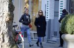 Amsterdam 7 maart 2016 
Annemieke Verdoorn met een vriendin op de cornelis schuytstraat.
