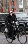Amsterdam 23 maart 2016 
Ans Markus op de fiets in Amsterdam.