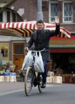 Amsterdam 23 maart 2016
Beau v Erven Dorens op de fiets in Amsterdam.