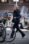 Amsterdam 14 maart 2016  
Caroline Tensen doet boodschappen in Amsterdam zuid.