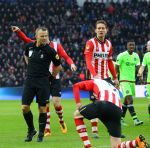 Eindhoven, 20 Maart 2016 Kompetitiewedstrijd PSV-AJAX, eindstand 0-2
Davy Propper geblesseerd