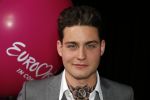 Amsterdam 9 april 2016 
Bijeenkomst van deelnemers aan het eurovision songfestival in het vondelpark.
Douwe Bob is de nederlandse inzending.