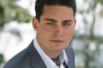 Amsterdam 9 april 2016 
Bijeenkomst van deelnemers aan het eurovision songfestival in het vondelpark.
Douwe Bob is de nederlandse inzending.
