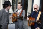 Amsterdam 9 april 2016 
Bijeenkomst van deelnemers aan het eurovision songfestival in het vondelpark.
Douwe Bob is de nederlandse inzending. manager en producer Matthijs v Duijvenbode