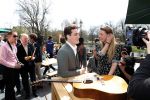 Amsterdam 9 april 2016 
Bijeenkomst van deelnemers aan het eurovision songfestival in het vondelpark.
Douwe Bob is de nederlandse inzending.