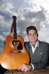Amsterdam 9 april 2016 
Bijeenkomst van deelnemers aan het eurovision songfestival in het vondelpark.
Douwe Bob is de nederlandse inzending.