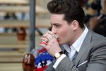 Amsterdam 9 april 2016 
Bijeenkomst van deelnemers aan het eurovision songfestival in het vondelpark.
Douwe Bob is de nederlandse inzending.