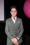 Amsterdam 9 april 2016 
Bijeenkomst van deelnemers aan het eurovision songfestival in het vondelpark.
Douwe Bob is de nederlandse inzending.