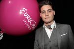Amsterdam 9 april 2016 
Bijeenkomst van deelnemers aan het eurovision songfestival in het vondelpark.
Douwe Bob is de nederlandse inzending.