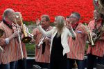 Lisse 9 april 2016
Doop van tulip Estavana Polman in de keukenhof. Estavana is de nieuwe vriendin van Rafael v d Vaart. Haar ouders zijn ook aanwezig.