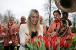 Lisse 9 april 2016
Doop van tulip Estavana Polman in de keukenhof. Estavana is de nieuwe vriendin van Rafael v d Vaart. Haar ouders zijn ook aanwezig.