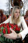 Lisse 9 april 2016
Doop van tulip Estavana Polman in de keukenhof. Estavana is de nieuwe vriendin van Rafael v d Vaart. Haar ouders zijn ook aanwezig.