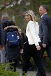 Lisse 9 april 2016
Doop van tulip Estavana Polman in de keukenhof. Estavana is de nieuwe vriendin van Rafael v d Vaart. Haar ouders zijn ook aanwezig.